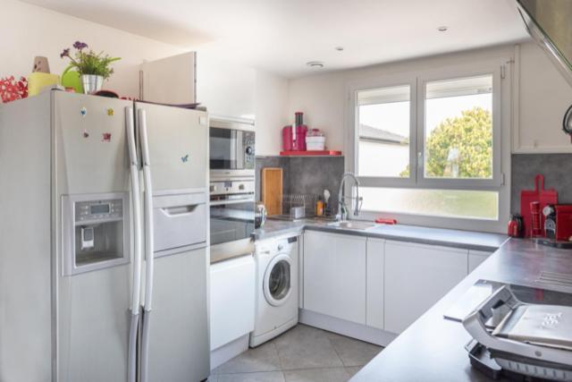 Residence Groupama Lyon Мезье Экстерьер фото